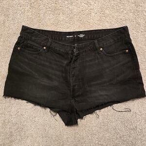 NWT Old Navy High Rise OG Straight Shorts Size 22 – Secret Smooth Pockets